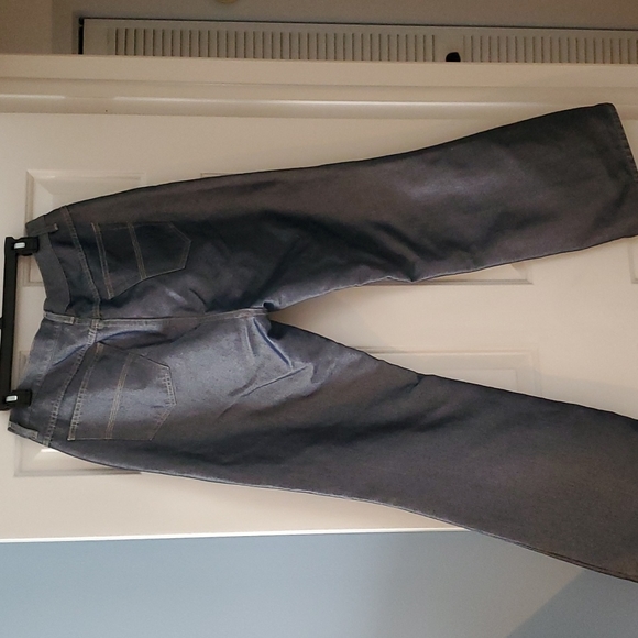 Venezia Jeans 16 - Picture 4 of 4